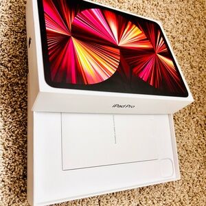 BOX ONLY - Apple iPad Pro 3rd Gen 11” WiFi+cellular 128GB.